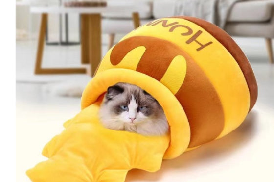 Yellow Honey Pot Cat Bed Cave – Cozy Indoor Cat Hideaway